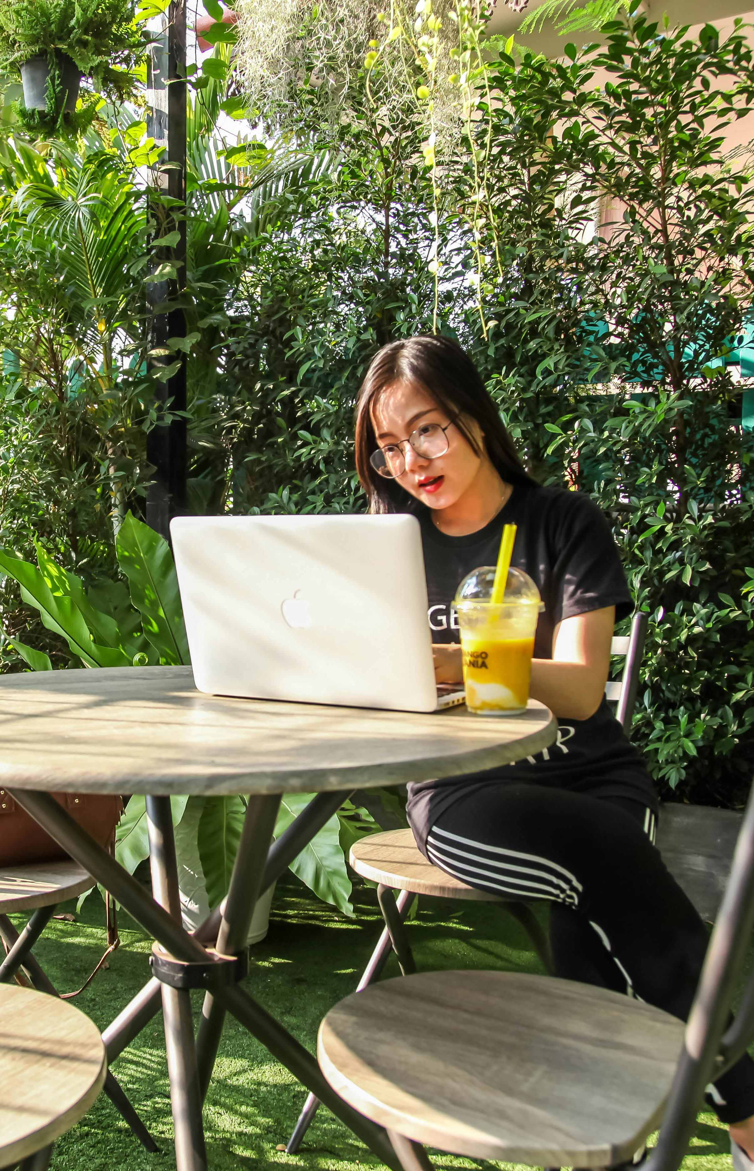 Digital nomad visa & permit Fast Track Immigration to Spain